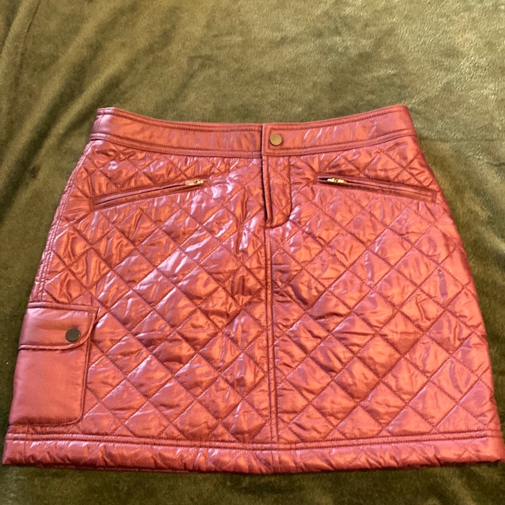 Athleta quilted skirt size 4 nice Merlot color